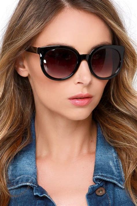 Trendy Sunglasses for Every Style at Net.